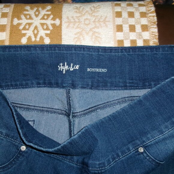 Classic EUC "Painted" Style & Co. XXL Boyfriend Pull Up Jeans - Picture 4 of 10